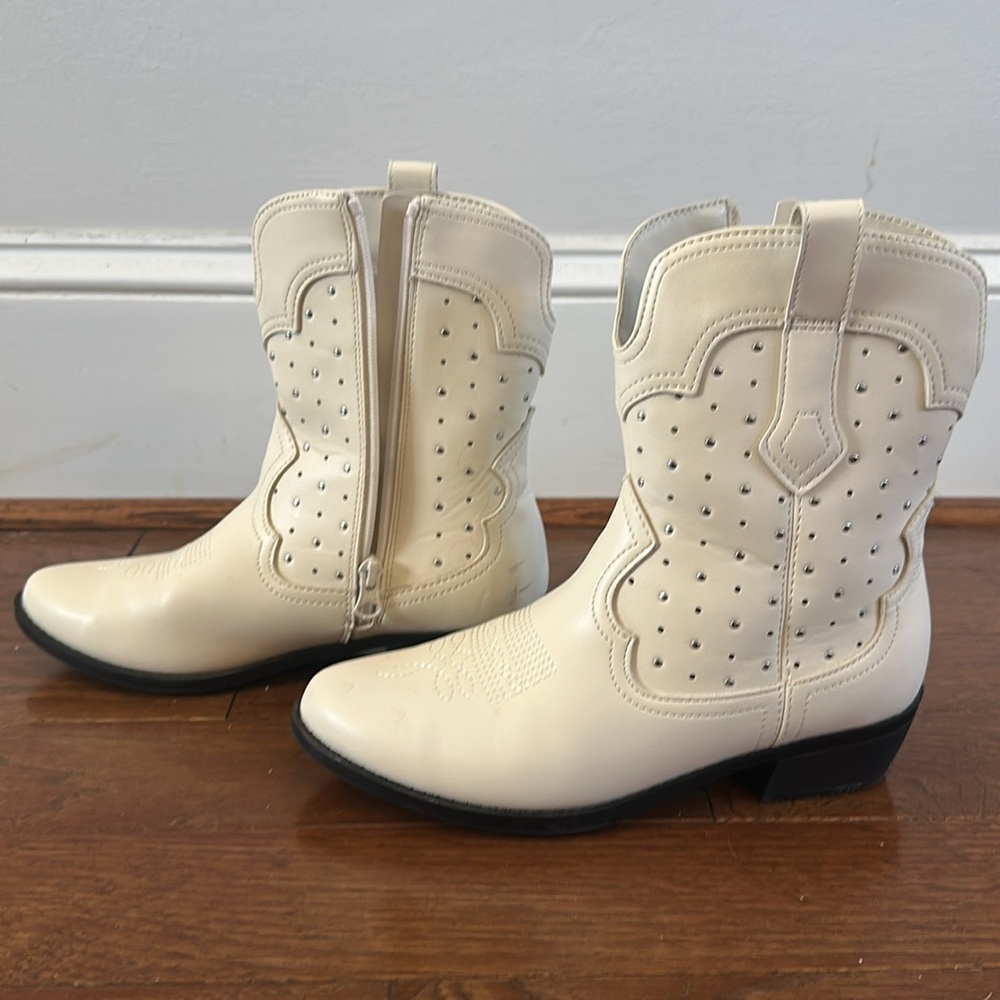 White cowgirl boots girls  size 5